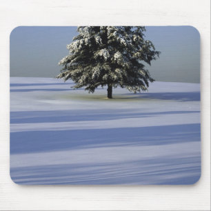 Mousepad Árvore na paisagem coberto de neve