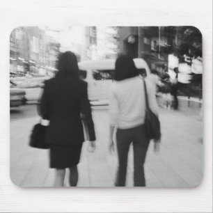 Mousepad Ásia, Japão, Tóquio. Mulheres jovens no Ginza.