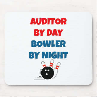 Mousepad Auditor por Day Bowler por Night