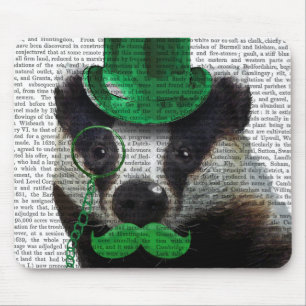 Mousepad Badger com chapéu verde e bigode