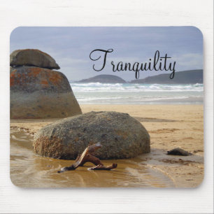 Mousepad Balanced Rocks e Driftwood na praia australiana