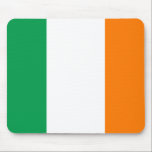 Mousepad Bandeira da Irlanda<br><div class="desc">Você vai adorar esta linda design irlandesa de FlagWare; Irlanda! Excelente de presentes! Oferecemos capas, capas e capas personalizadas para muitos eletrônicos e telefones inteligentes, incluindo iPhone, iPod, iPad, Blackberry, & Samsung Galaxy S. Procure no nosso site ideias sobre presentes, como travesseiros, cintas, relógios, gravatas e chapéus. Éire bratach; Gaeilge...</div>