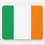Mousepad Bandeira da Irlanda<br><div class="desc">Você vai adorar esta linda design irlandesa de FlagWare; Irlanda! Excelente de presentes! Oferecemos capas, capas e capas personalizadas para muitos eletrônicos e telefones inteligentes, incluindo iPhone, iPod, iPad, Blackberry, & Samsung Galaxy S. Procure no nosso site ideias sobre presentes, como travesseiros, cintas, relógios, gravatas e chapéus. Éire bratach; Gaeilge...</div>