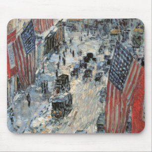 Mousepad Bandeiras na Rua 57 por Frederick Childe Hassam