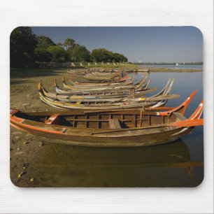 Mousepad Barcos no lago entre Kyauktawgyi Paya e