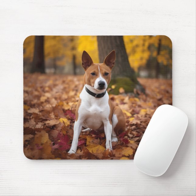 Mousepad Basenji no outono deixa cair inspiração (Com mouse)