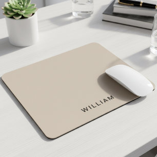Mousepad bege personalizado e monograma Personalizado Ele