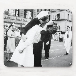 Mousepad Beijando a guerra adeus