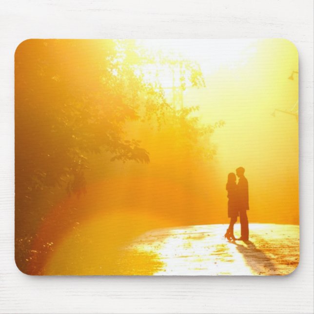 Mousepad Beijando o casal na luz solar (Frente)