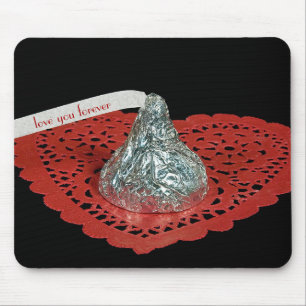 Mousepad beijo de doces no coração do laço