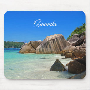 Mousepad Belo Mar Tropical com a costa coberta de rocha