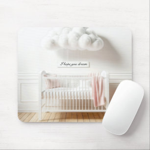 Mousepad Berço Infantil em um Berçário com Nuvens