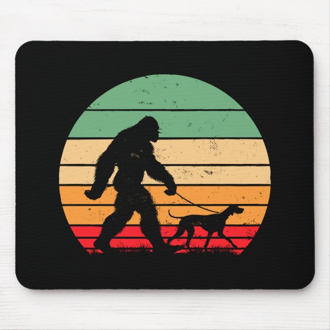 Mousepad Bigfoot Caminhando Pointer Alemão de Pelo Curto Vi (Frente)