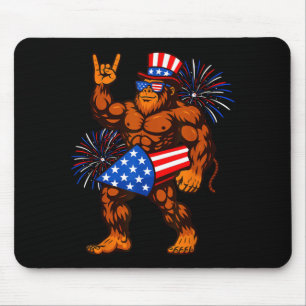 Mousepad Bigfoot fogo de artifício bandeira americana sasqu