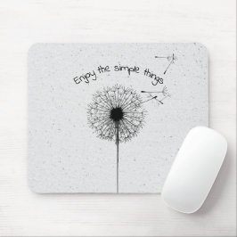 Mousepad Black Dandelion e Cote sobre Terrazzo
