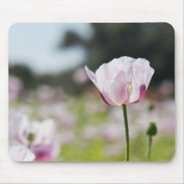 Mousepad Bloemen veld met close up bloeiende lila bloem.
