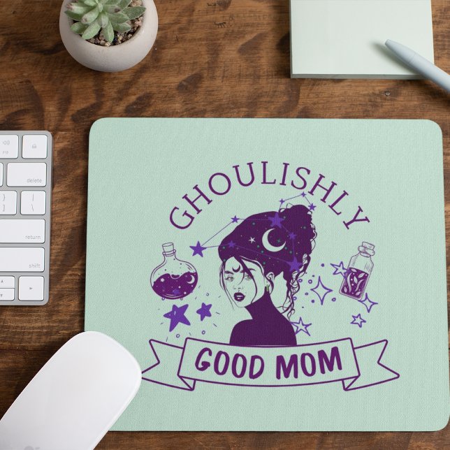 Mousepad Boa Mãe (Ghoulishly Good Mom Mousepad Cover from The Beekeeper Store)