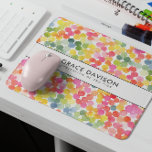 Mousepad Bolha Chá Arco-Íris Rosa Cor-de-rosa Cor-de-rosa V<br><div class="desc">Brilhante e Brilhante,  com efeitos oculares e círculo feminino de aquarela tematizado mousepad d com um padrão inspirado pelo maravilhoso mundo do chá de bolhas,  incorporando cores quentes e vibrantes de verde,  laranja,  rosa,  amarelo e azul. com duas linhas de texto personalizado</div>