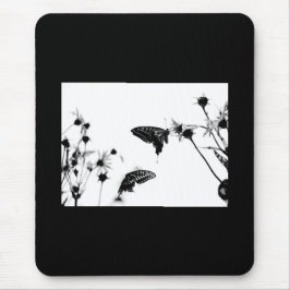 Mousepad Borboleta B/W em uma Flor
