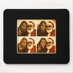 Mousepad Cabine de Fotos Bigfoot Engraçada com Papai Noel N
