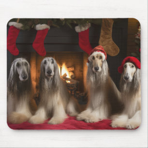 Mousepad Cachorro Afegão junto à Lareira Natal