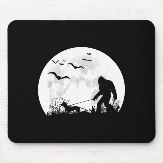 Mousepad Cachorro Dachshund Andando Pé Grande Lua Sasquatch (Frente)