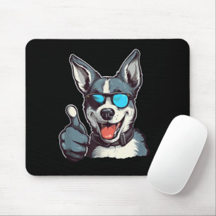 Mousepad Cachorro engraçado de óculos de sol fazendo sinal