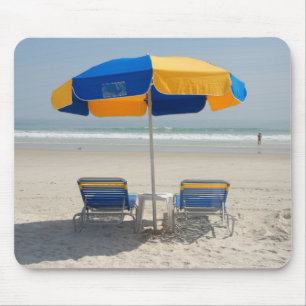 Mousepad cadeiras de praia vazias