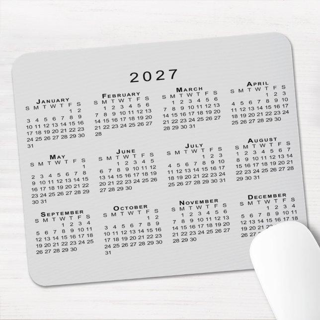 Mousepad Calendário 2027 Simples Cinza e Preto (2027 Calendar Simple Gray and Black Mouse Pad in situ)