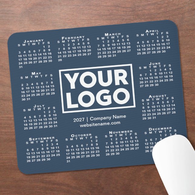 Mousepad Calendário Empresarial Moderno 2027 Azul Marinho (Modern 2027 Calendar Business Logo Navy Blue Mouse Pad in situ)