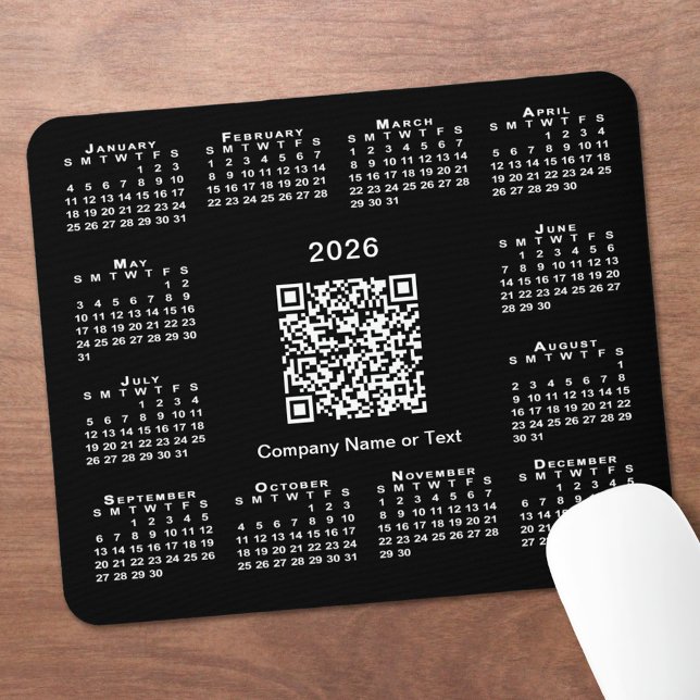 Mousepad Calendário Simples de 2026 Código QR Empresarial e (Simple 2026 Calendar Business QR Code on Black Mouse Pad, in situ)