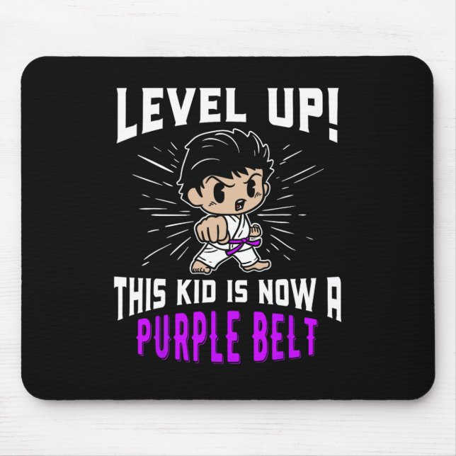 Mousepad Camiseta de presente de cinto roxo de uniforme de  (Frente)