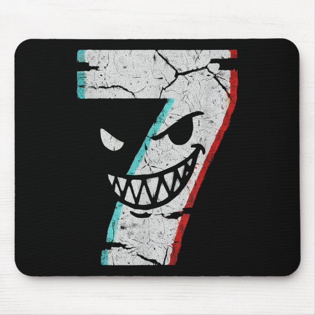 Mousepad Camiseta do Número 7 Mau - Piada do 7 Comeu 9 Meme (Frente)