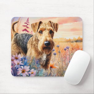 Mousepad Cão Airedale Terrier em uma Campina de Flores Silv