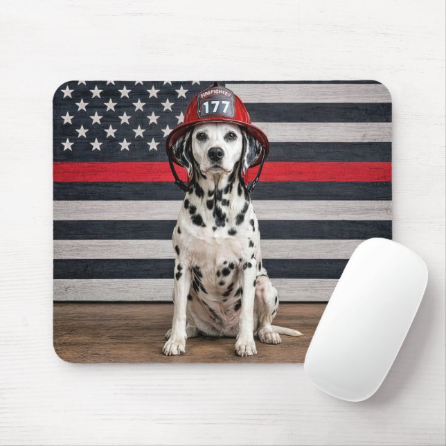 Mousepad Cão Dalmata Vestindo um Capacete de Bombeiro (Com mouse)