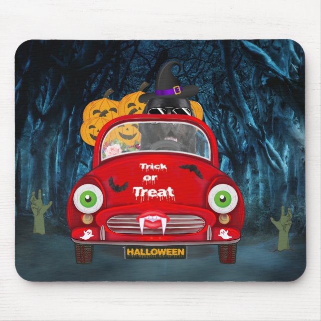 Mousepad Cão Terra Nova Dirigindo Carro Assustador no Hallo (Frente)