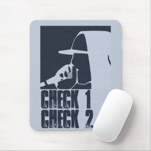 MOUSEPAD CARA NA COBERTURA DE HOODIE NO MIC