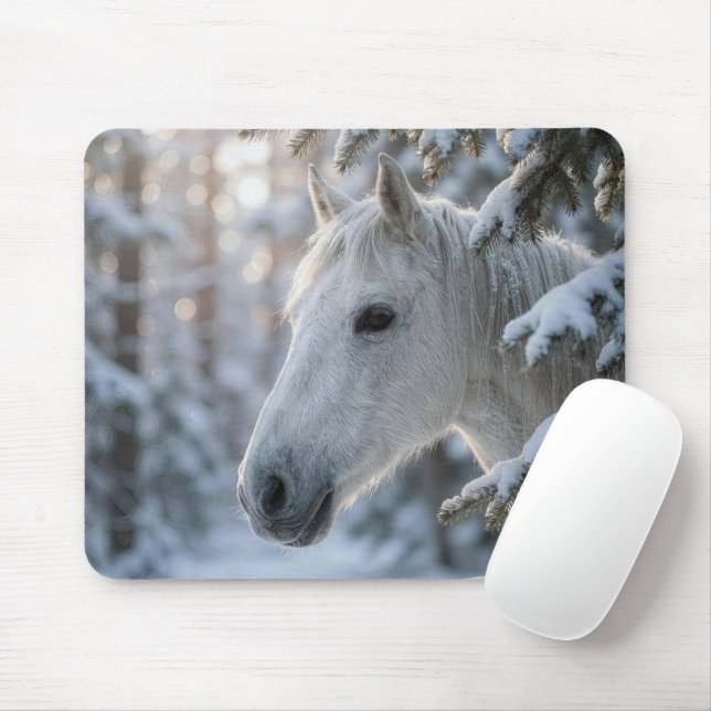 Mousepad Cavalo Branco em Pinheiro Nevado (Com mouse)
