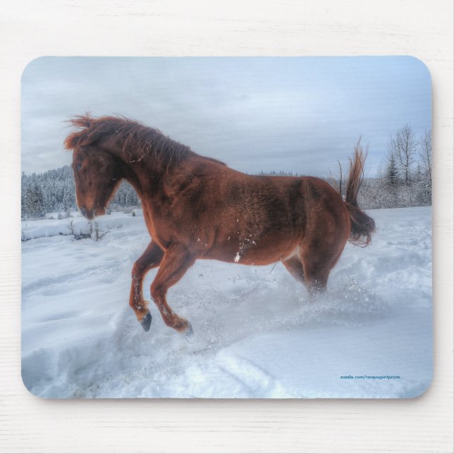 Mousepad Cavalo de Sorrel Espirituado Criado na Neve de inv (Frente)