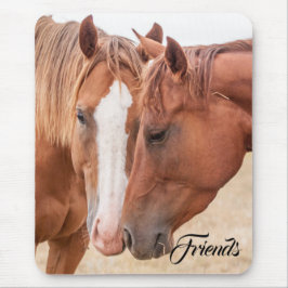 Mousepad Cavalos fungando em uma pastagem