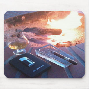 Mousepad Charuto e uma bebida pelo fogo - tapete do rato