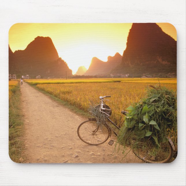 Mousepad China, Guangxi. Yangzhou, Bicicleta no campo (Frente)