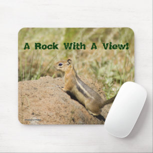 Mousepad Chips Adoráveis Debruçando-Se Sobre Uma Fotograf