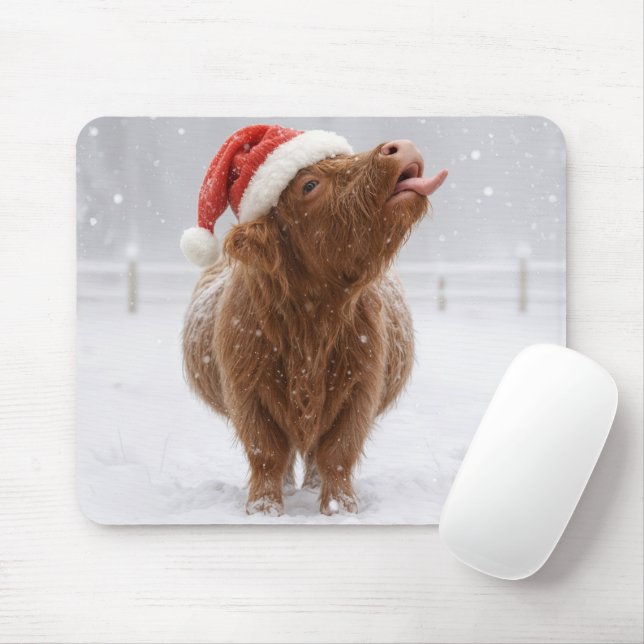Mousepad Christmas Highland Cow Catching Snowflakes (Com mouse)