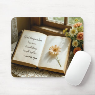 Mousepad Citação Escrita em um Livro Antigo Aberto