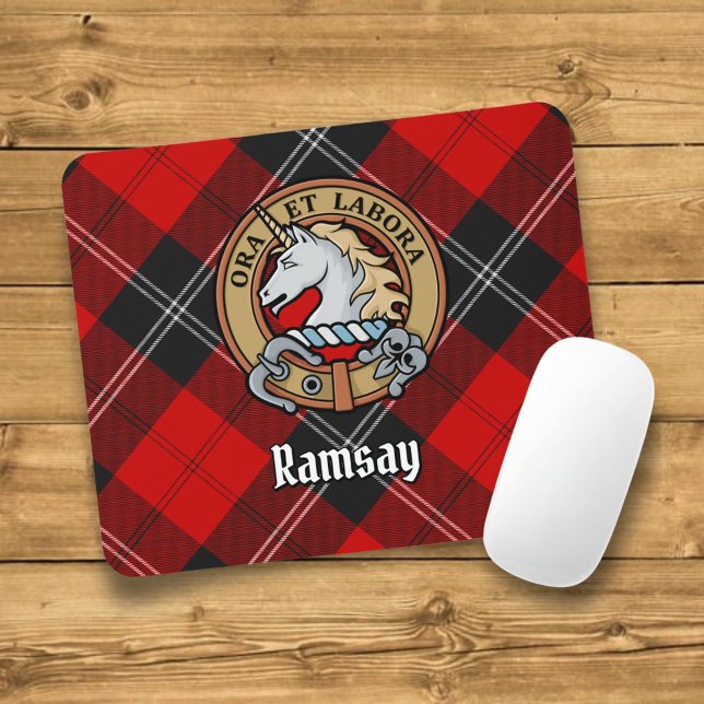 Mousepad Clan Ramsay Crest sobre o Red Tartan (Criador carregado)