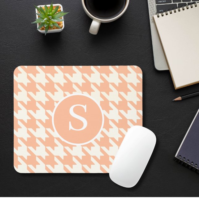 Mousepad Clássico Houndstooth Peachy Coral e Monograma Bran (Criador carregado)