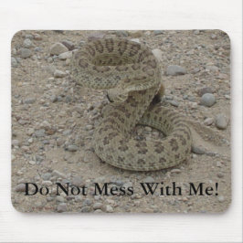 Mousepad Cobra de pradaria R9 enrolada