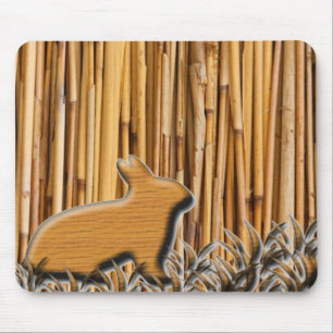 Mousepad Coelho Bonito No Fundo Do Bambu