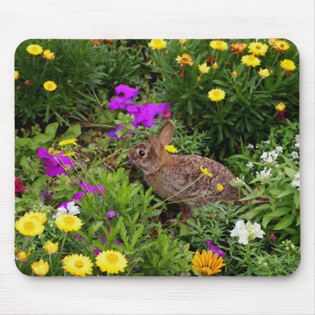 Mousepad Coelho selvagem no jardim da flor (Frente)